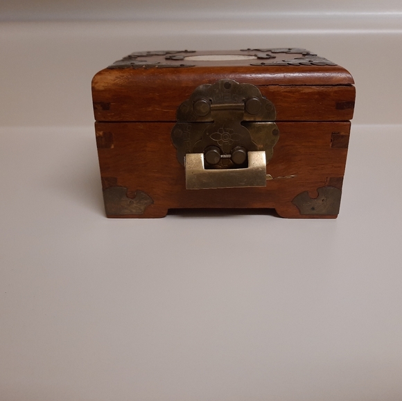 Vintage trinket boxes - Picture 2 of 12